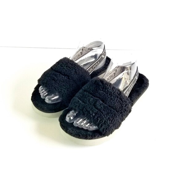 UGG Fluff Yeah Slide Black Slipper Sandal Sz 7 38 Sheepskin Fur Gray Soles - Picture 2 of 14